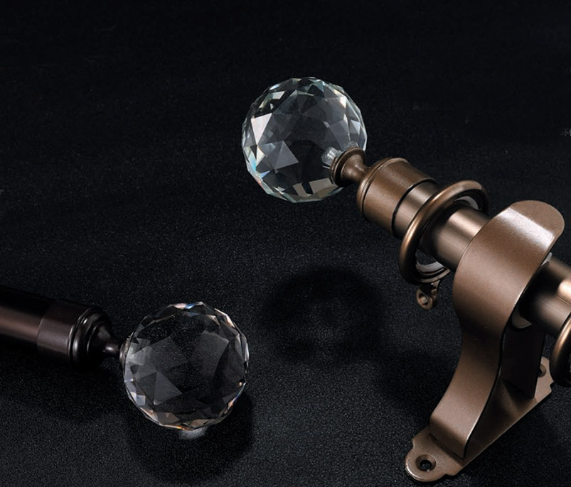 Elegant crystal finial for Roman rod decoration